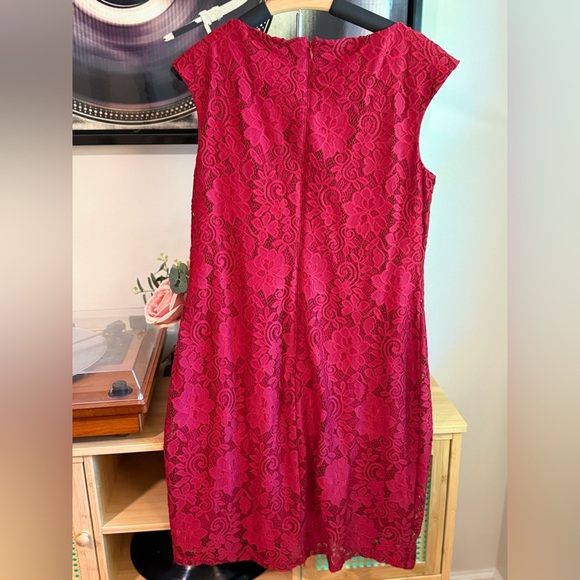 Kasper Red Floral Lace Sheath Dress Medium Cap Sleeve 35” Lined Cocktail - Picture 3 of 6